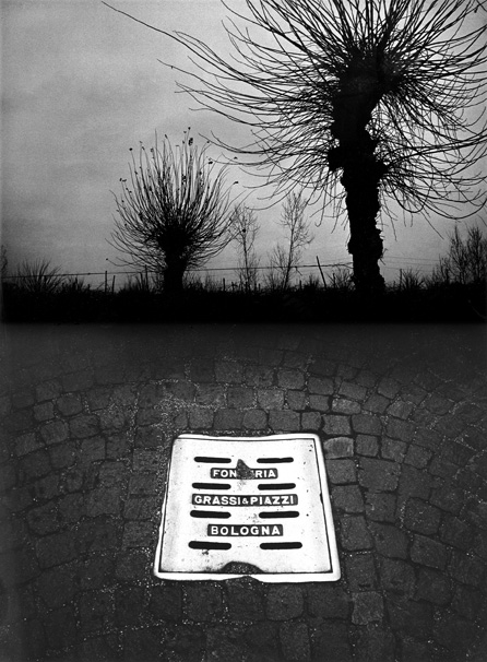 Bologna-Manhole-Cover-01.jpg